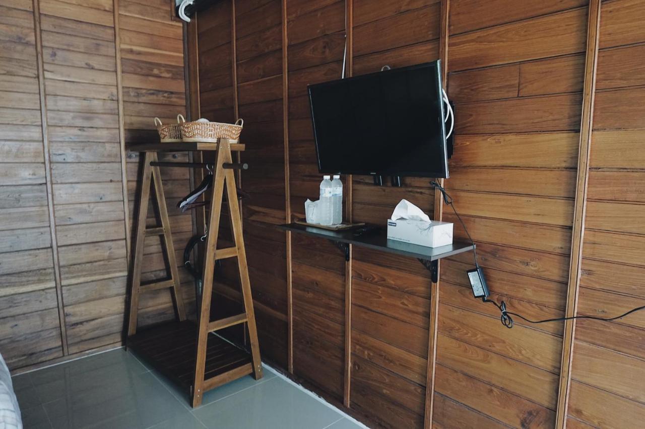 Tha Ma-O Bouteak Homestay - Self Check-In Lampang Esterno foto