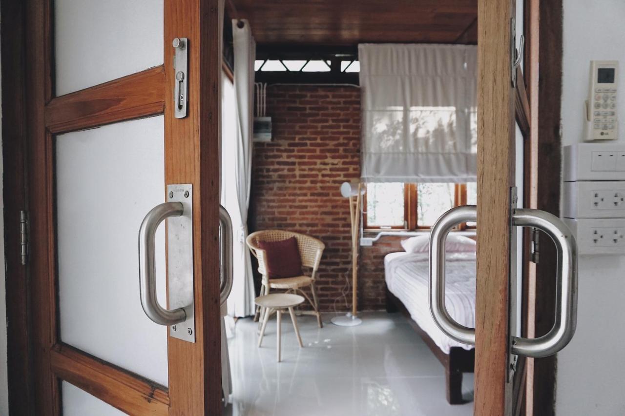 Tha Ma-O Bouteak Homestay - Self Check-In Lampang Esterno foto