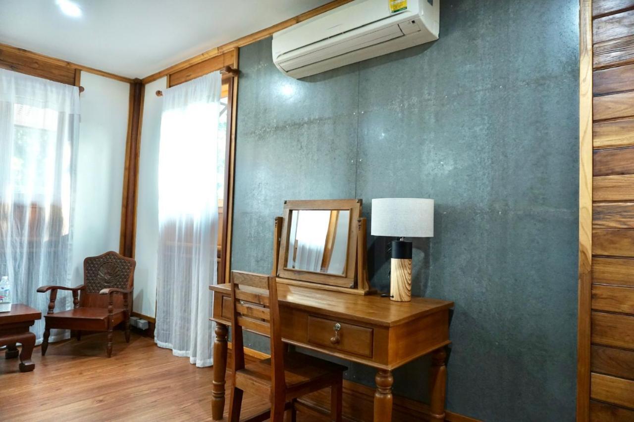 Tha Ma-O Bouteak Homestay - Self Check-In Lampang Esterno foto