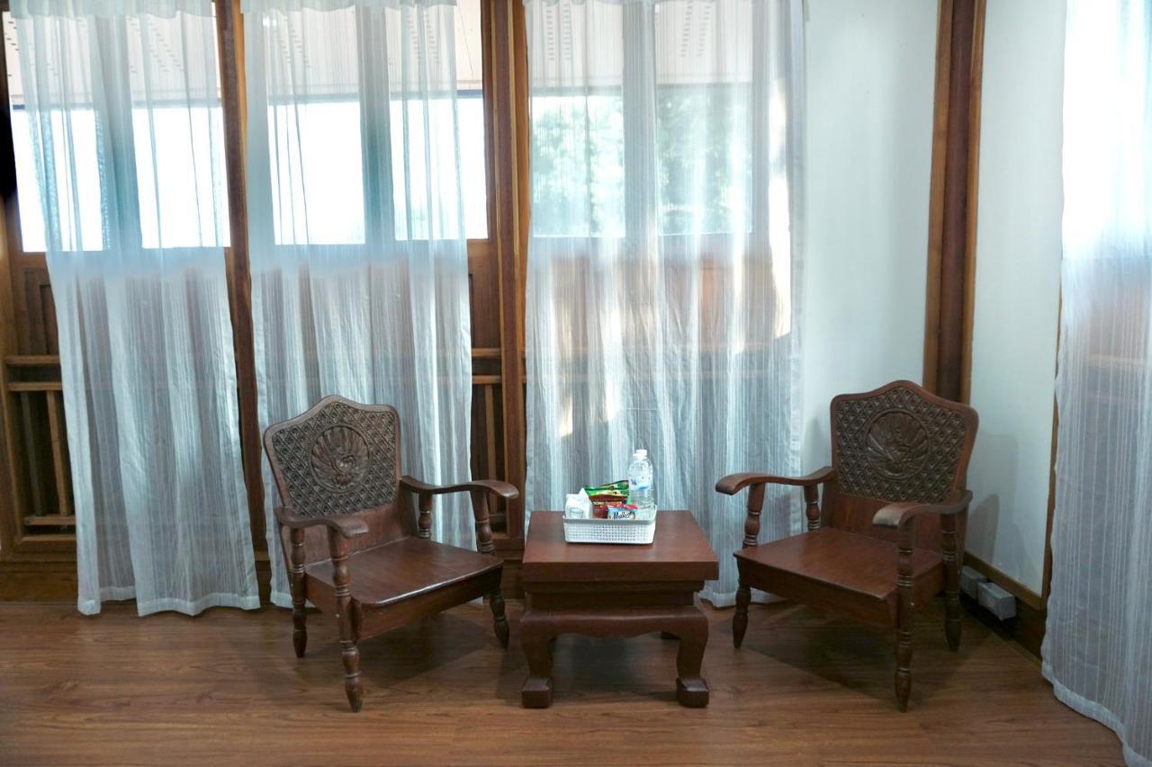 Tha Ma-O Bouteak Homestay - Self Check-In Lampang Esterno foto