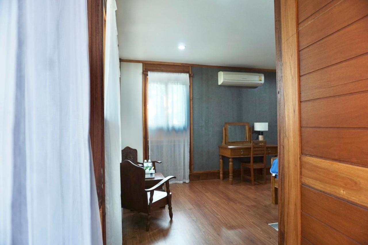 Tha Ma-O Bouteak Homestay - Self Check-In Lampang Esterno foto